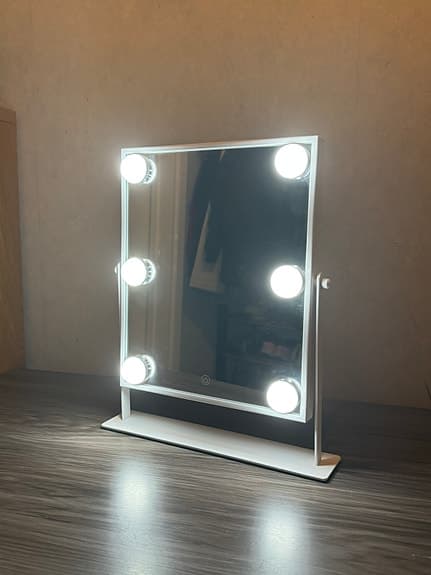 Sminkspegel med LED-belysning - Nyskick & Proffsljus