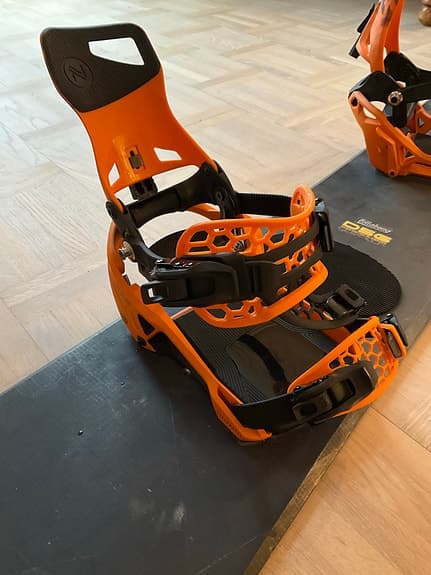 Snowboardbindning, Niedecker Supermatic storlek M
