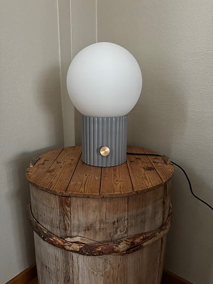 Globen Lighting Bordslampa Hubble Large