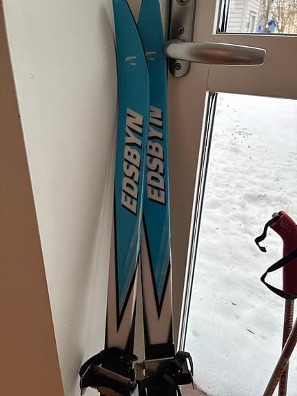 Eldsbyn Cruiser Skidor 110 cm med stavar