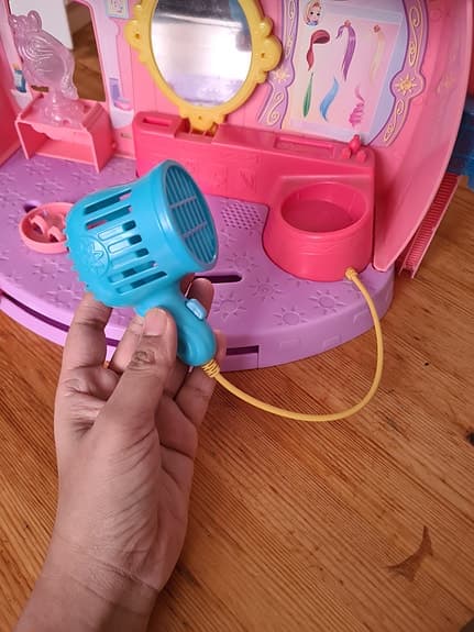 Mattel Nickelodeon Sunny Day – Sunny’s Fan-tastic Salon Playset