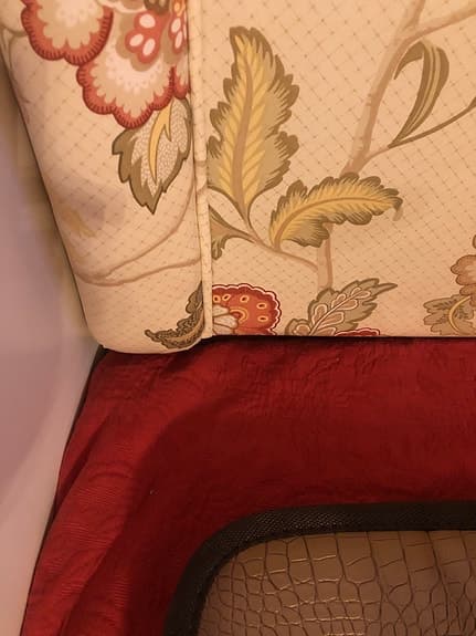 Sänggavel och gardinerna i samma tyg