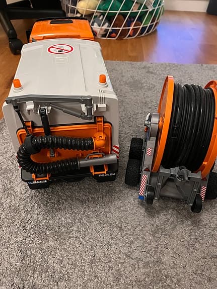 Bruder Street Cleaning BS 100 och Bruder vattenslang
