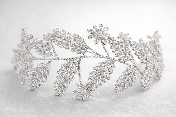 Exklusiv bröllopstiara / hårsmycke – köpt i Dubai