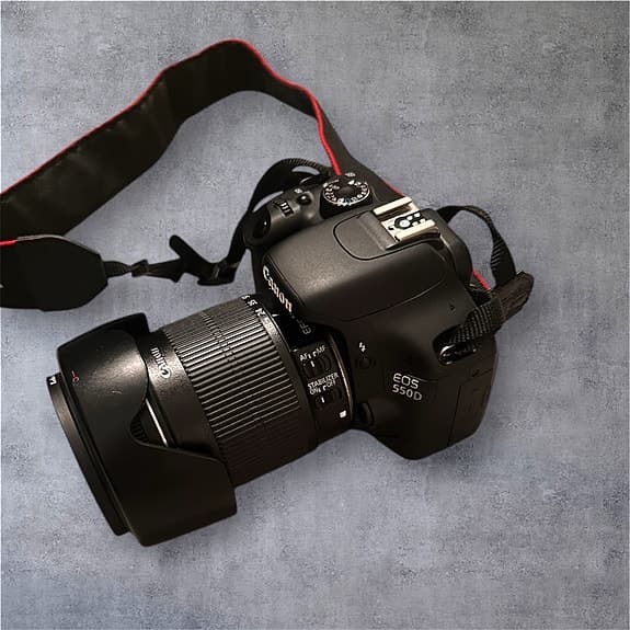 Canon EOS 550D + 18 - 135mm + 270EX