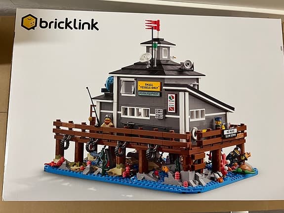 Oöppnad LEGO Bricklink Harbourmaster’s Office 910040