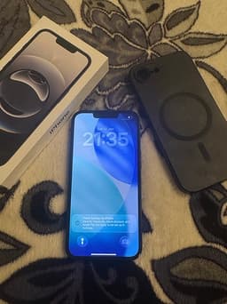 Apple iPhone 16e 128 GB