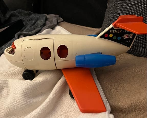 Retro leksaksflygplan från Fisher-Price.