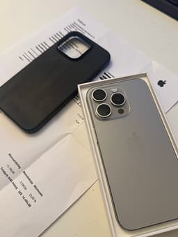 IPhone 15 Pro | Naturlig Titan | 256GB- 85% batterihälsa + KVITTO!!