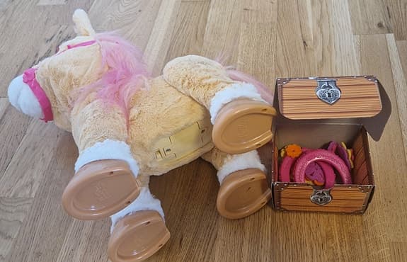 FurReal My Little Pony mjukisdjur med rosa man och svans