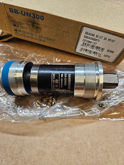 Shimano BB-UN300 68 107mm