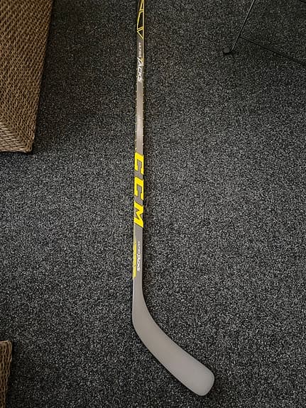 Hockeyklubba - Oanvänd - CCM Ultra Tacks - Left - P40 - 75 Flex