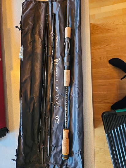 Daiwa samurai spinning 
Modell: Samurai Spinning
Modellnummer: SA704MLRS