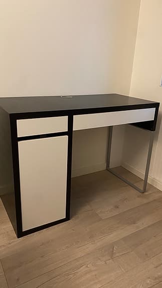 IKEA skrivbord med låda och skåp svart/vitt