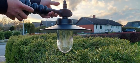 Utomhuslampa i svart Gjutjärn med glas