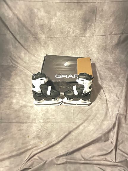 Graf Ishockeyskridskor barn storlek 28 svart och vit