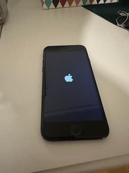 Apple iPhone 7  32 GB