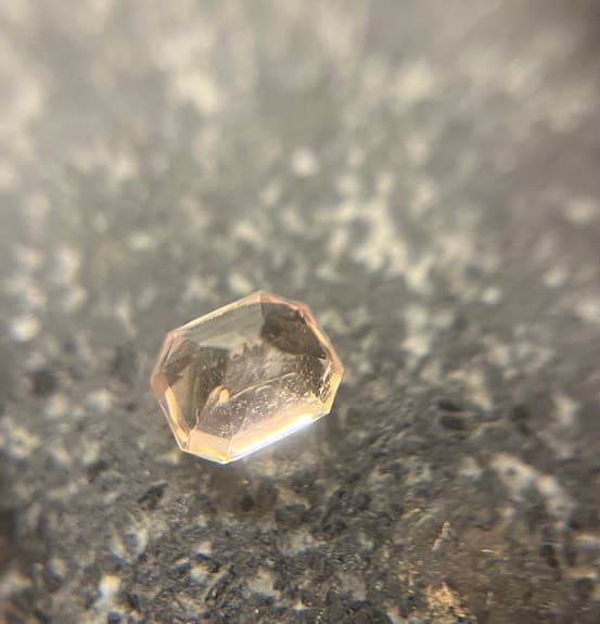 Safir champagne 1.55 ct Ceylon
