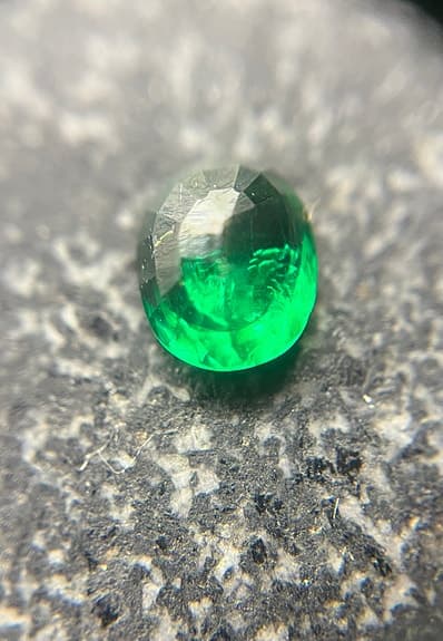 Tsavorite 1.35 ct Kenya