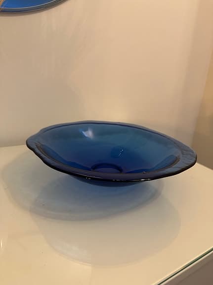 Blå glasskål / uppläggningsfat i glas