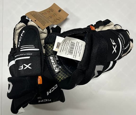 CCM Ishockeyhandskar TACKS XF 13” OANVÄNDA