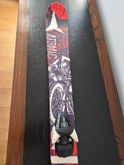 Atomic PUNX BIKE skidor med bindningar Salomon och Salamon pjäxor  - HELT NY