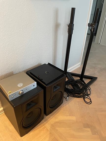 Komplett studioanläggning- produktion, lyssning & inspelning.
