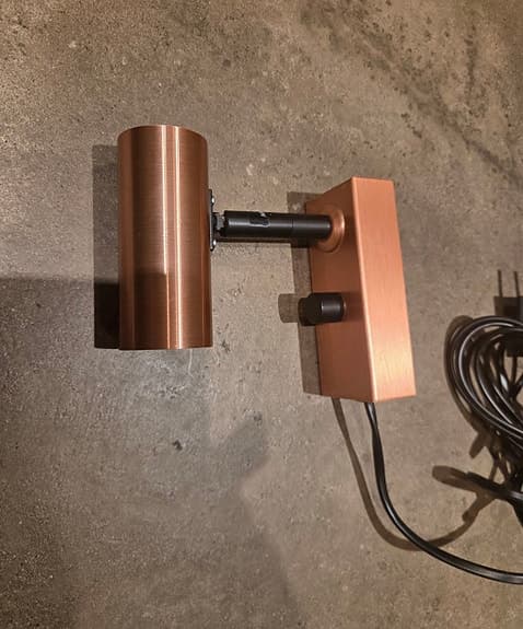 Cato Belid vägglampa enkel i koppar