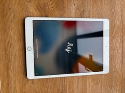 Apple iPad 7th generation surfplatta