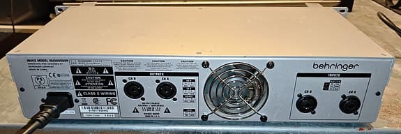 Slutsteg Inuke NU3000DSP förstärkare m inbyggt delningsfilter