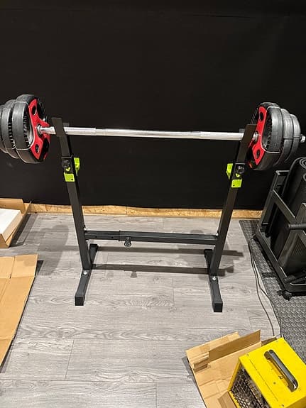 Justerbart skivstångsställ (power rack)