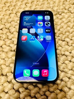 Apple iPhone 15, 256 GB, Svart - mycket bra skick!