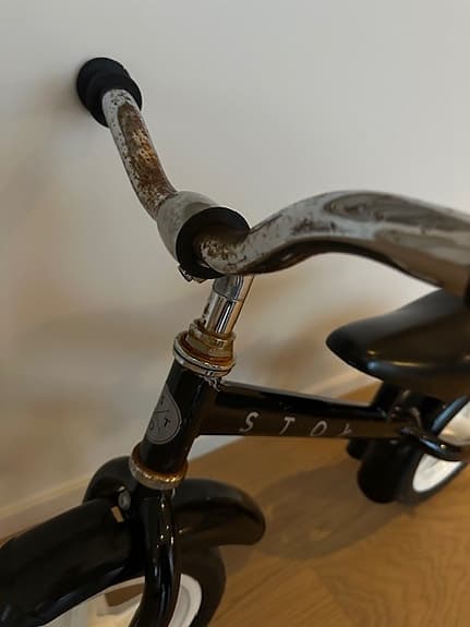 Stoy Springcykel Svart