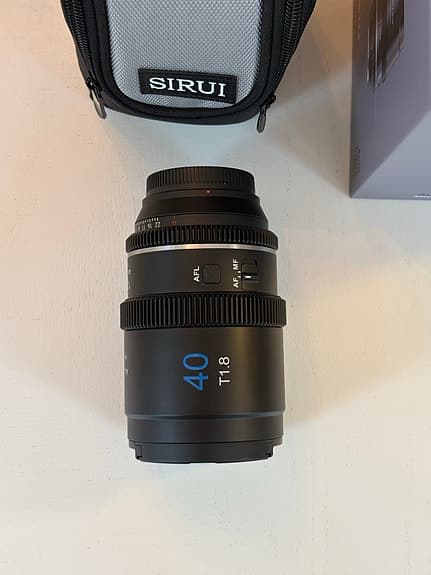 SIRUI 40mm T1.8 1.33x Anamorphic objektiv till Sony E