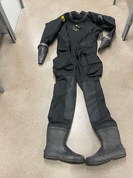 Viking VTS Torrdräkt dykdräkt svart storlek Medium