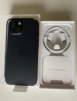 Apple iPhone 15 Mobiltelefon 128 GB Svart