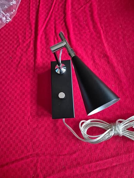 Helt ny Belid vägglampa svart metall, dimbar