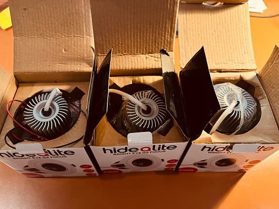 3st infällda downlights LED från Hide-a-Lite (nya)