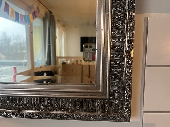 &Tradition spegel med dekorativ ram