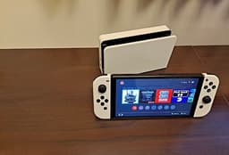 Nintendo Switch OLED :)