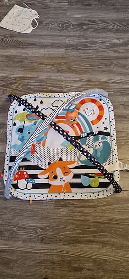 Fisher-Price Lekmatta med hängande leksaker och ljus