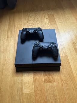 Playstation 4 Spelkonsol med två handkontroller