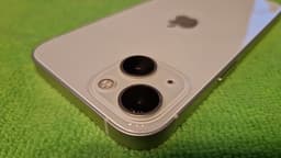 IPhone 13 vit 128 GB Bat 100% mycket fint skick !