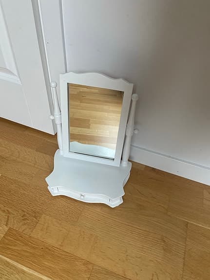 IKEA Spegel med låda vit