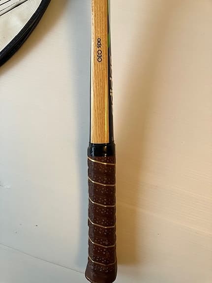 Vintage tennis racket i trä Adidas 030