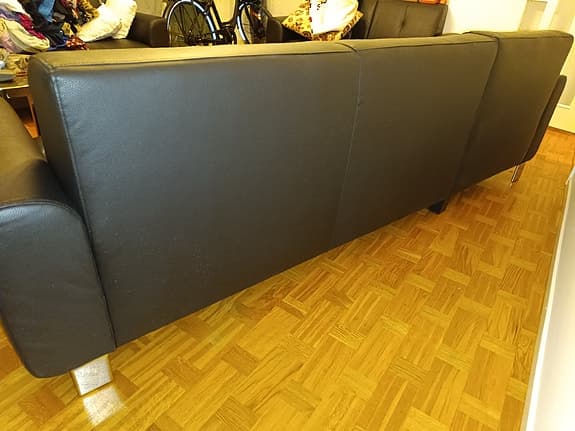 Schäslongsoffa Damhale svart från JYSK