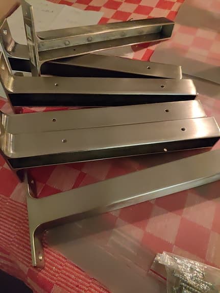 IKEA BJÄRNUM konsoller & vita hyllplan
