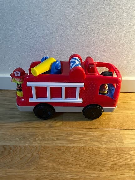 Fisher-Price Little People Brandbil med figurer