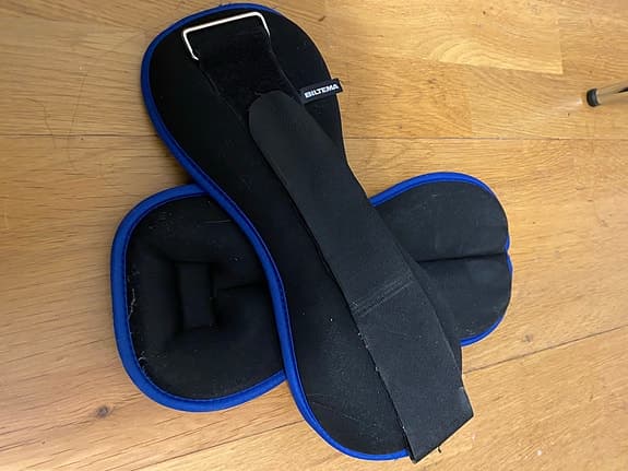 Tough-1 Viktmanschetter 2 kg svart/blå
