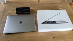 MacBook Pro 15” (2017) – i7, 16 GB RAM, 512 GB SSD, Radeon Pro 560